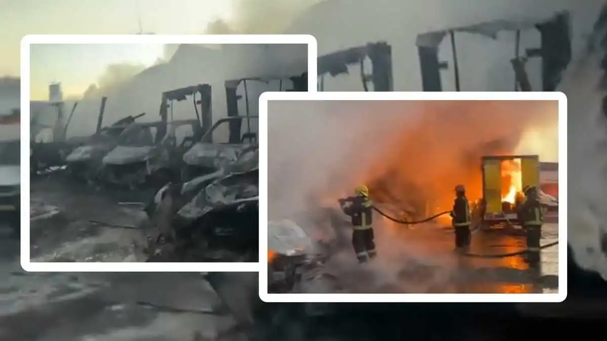 Camionetas calcinadas en incendio en Puebla