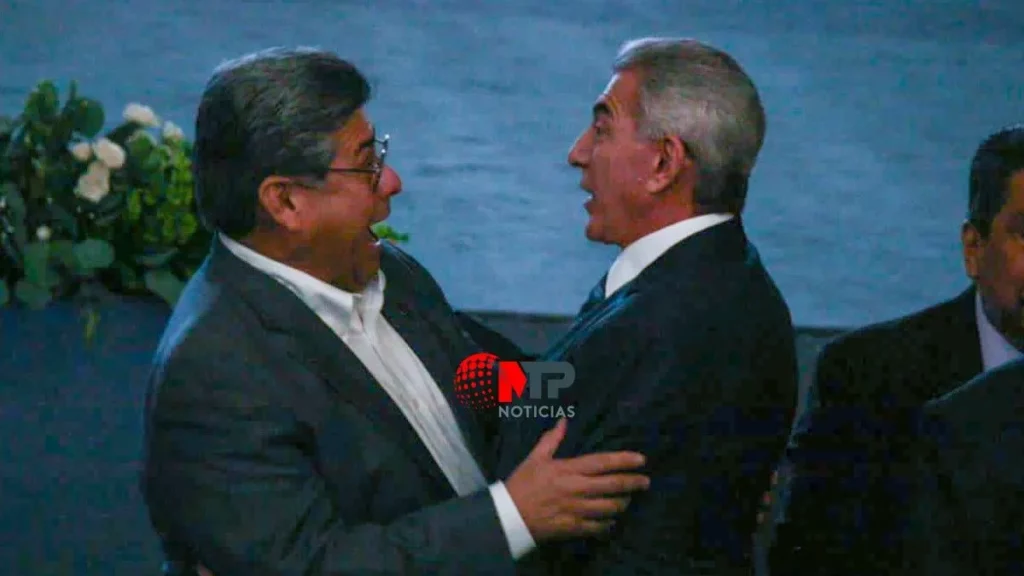 Exgobernador Tony Gali Fayad regresa del exilio: reaparece en informe de Sergio Salomón