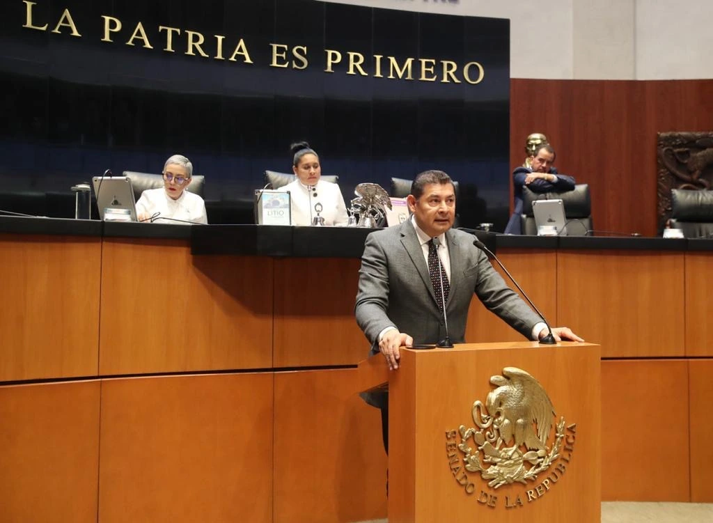 Alejandro Armenta en el senado de la República