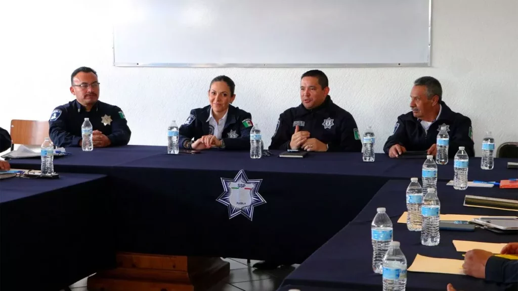 Daniel Iván Cruz, secretario de Seguridad Pública Estatal, encabezó la reunión con mandos policiacos