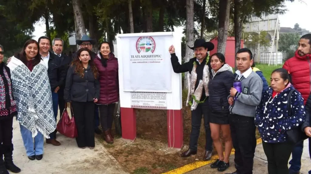 Es inaugurada la cancha de usos multiples en el Centro Escolar Presidente Adolfo López Mateos