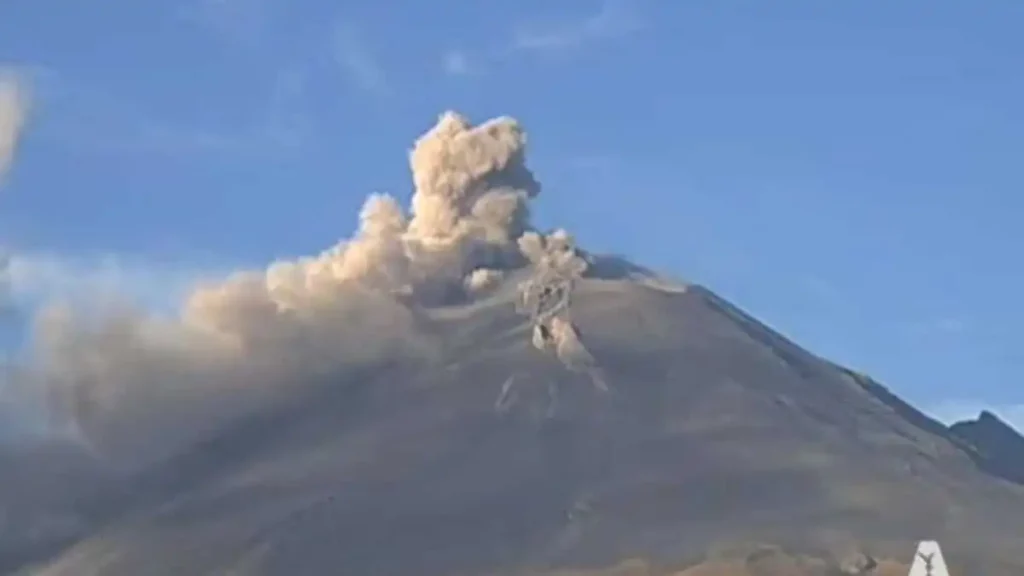 Pronostican caída de ceniza del Popocatépetl en la Sierra Norte de Puebla