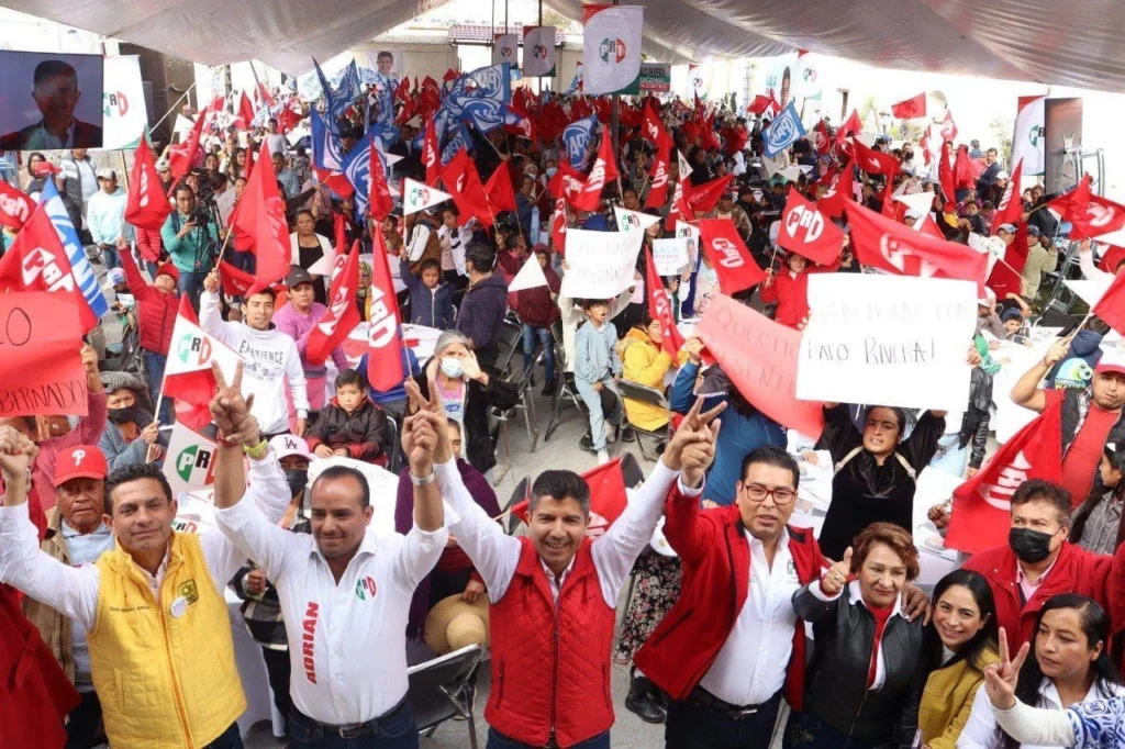Lalo Rivera cierra campaña con simpatizantes