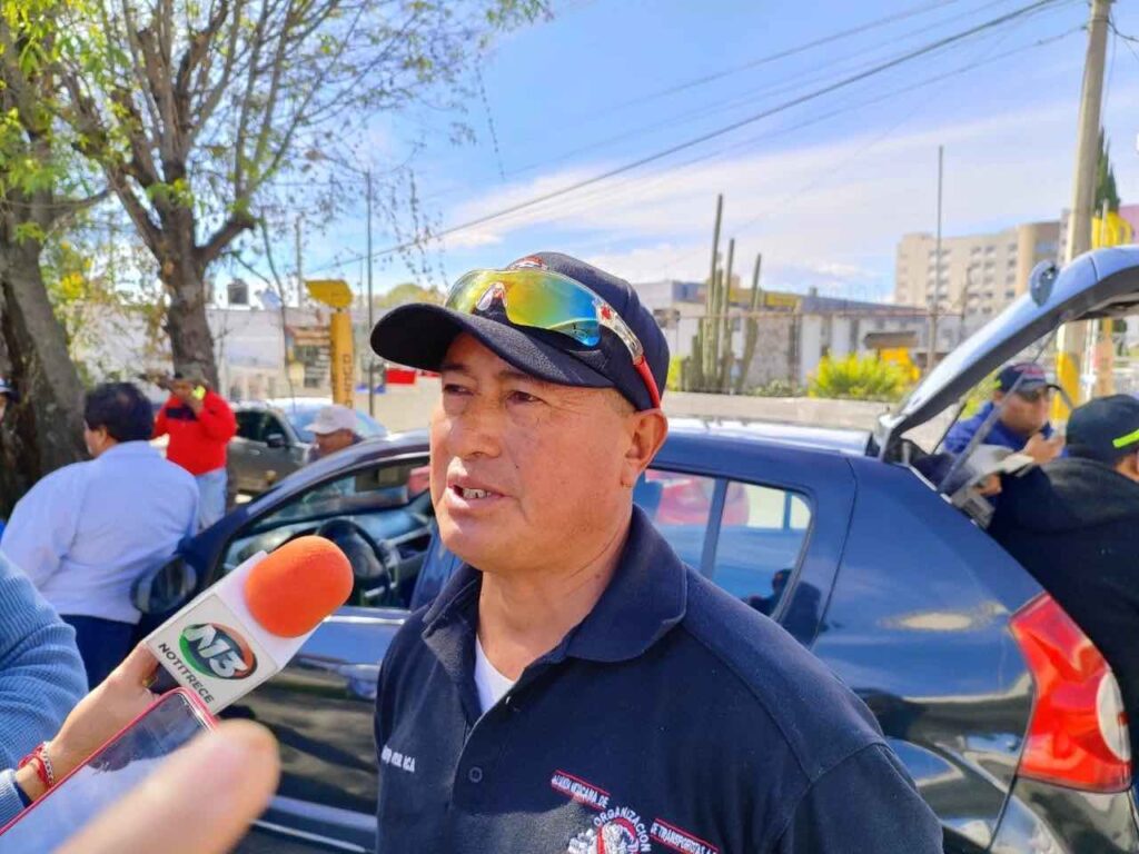 Transportistas manifestándose en la autopista México-Puebla