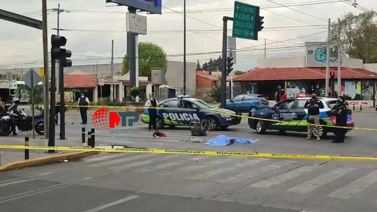 Chofer de ruta JBS atropella y mata a mujer en silla de ruedas en Puebla