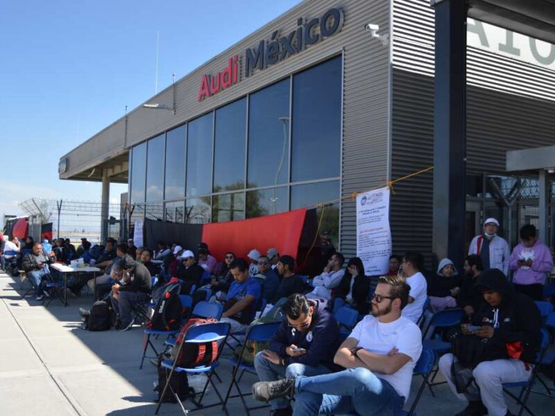 Gobierno de Puebla dejará que federación desactive huelga en Audi