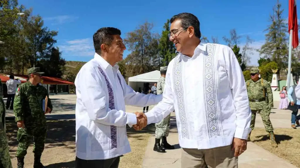 Sergio Salomón firma convenio con Jara para reforzar seguridad en límites de Puebla y Oaxaca