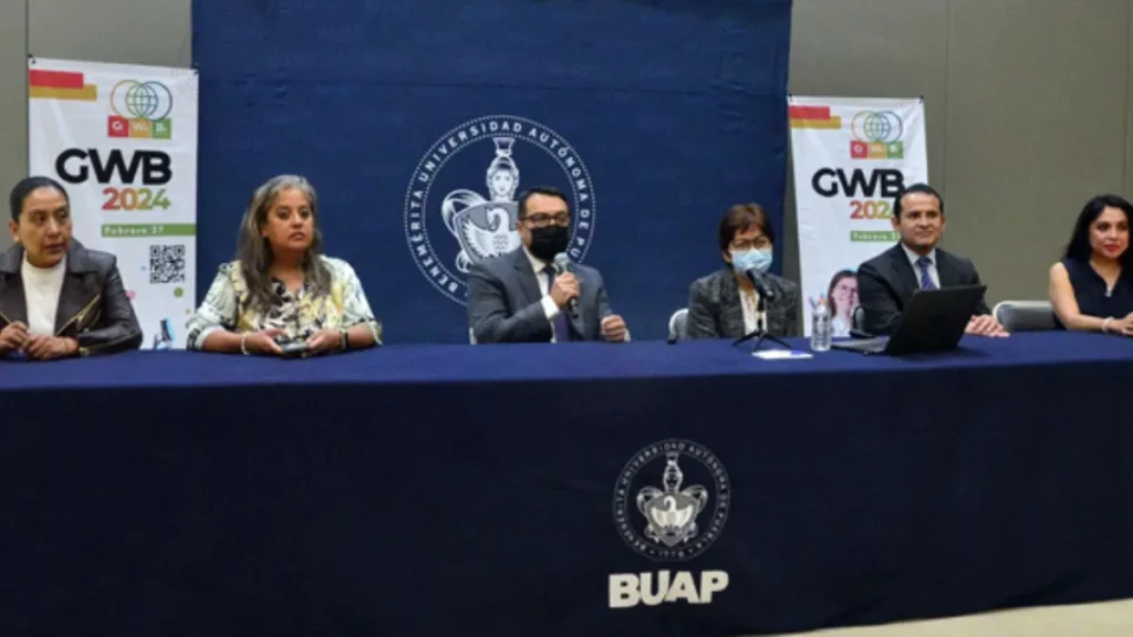 BUAP inspira vocaciones científicas en las preparatorianas