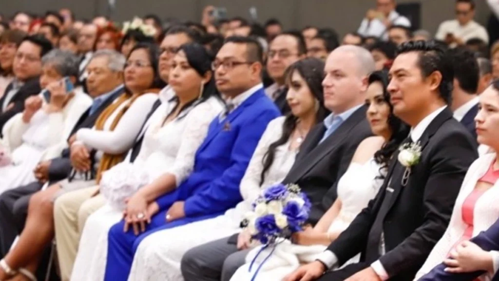 ¡Feliz Día del Amor! 200 parejas se casan en ceremonia colectiva en Puebla