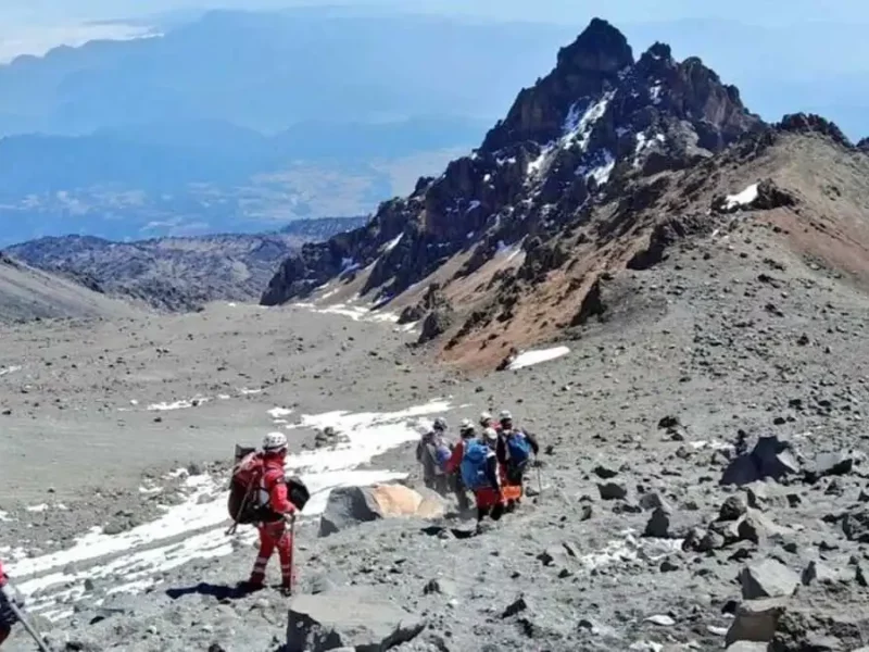 Con dron buscan a José Luis, alpinista que sigue extraviado en Pico de Orizaba