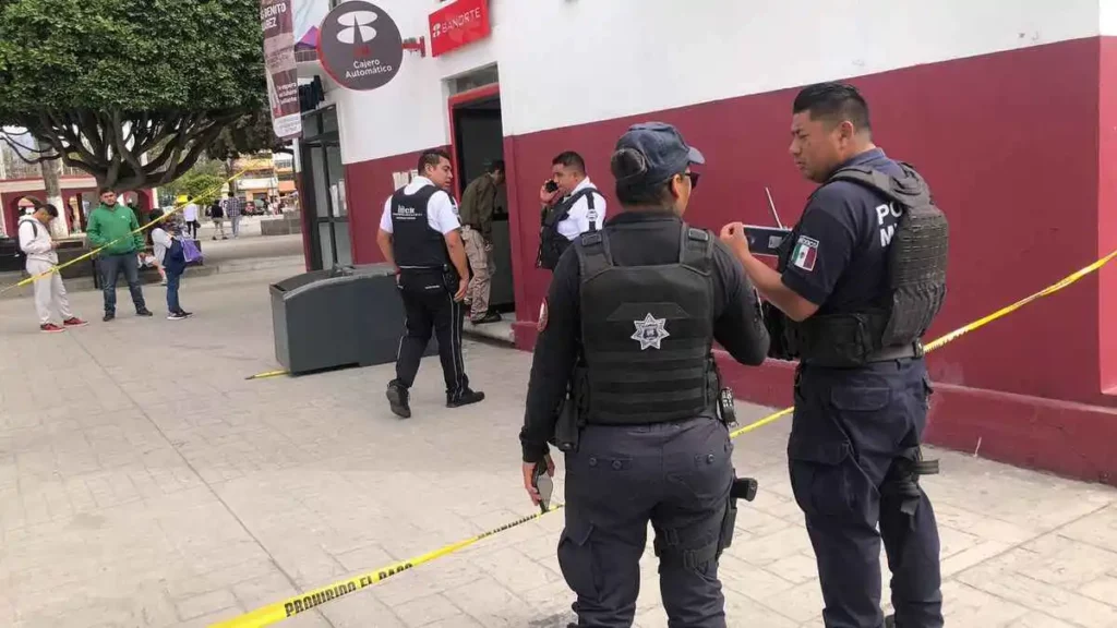 Policías de Amozoc