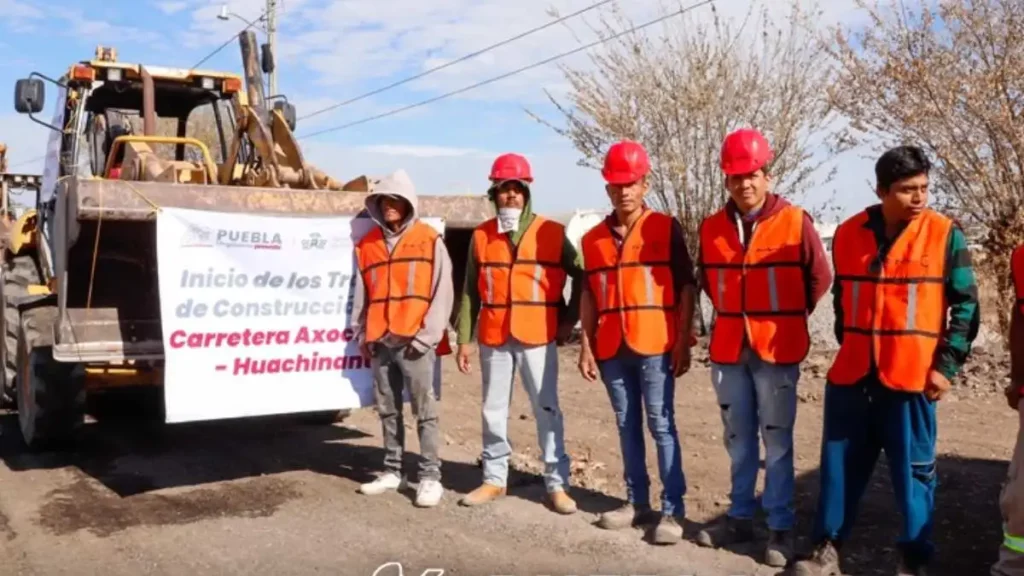 Sergio Salomón rehabilita la carretera Axochiapan-Huachinantla, con 49 MDP