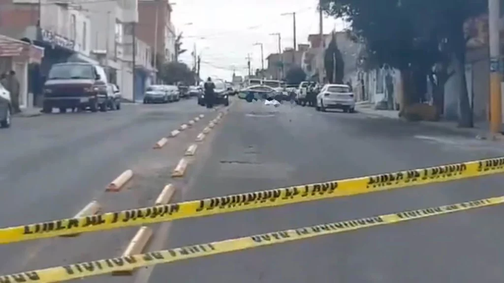 Chofer de camioneta y Ruta 25B atropellan y matan a ciclista en Avenida Nacional