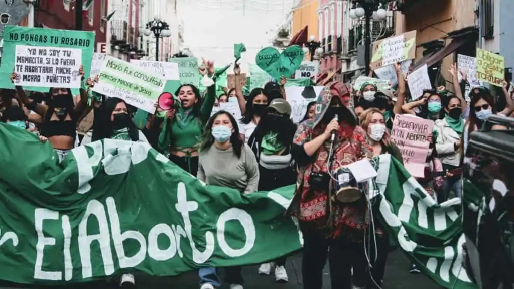 En un mes cinco mujeres abortan con amparo en Puebla, suman 7 casos