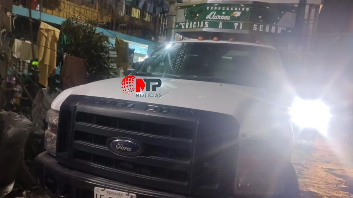 Comerciante acusa a policías de Juan Galindo de dispararle a su camioneta en Huauchinango