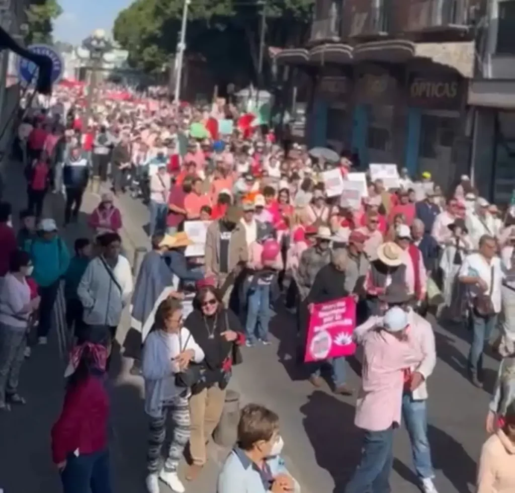 La marcha por la democracia en Puebla abarcó toda la Reforma