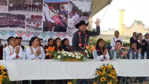 Porfirio Loeza inicia rehabilitación de alumbrado público en Tlatlauquitepec