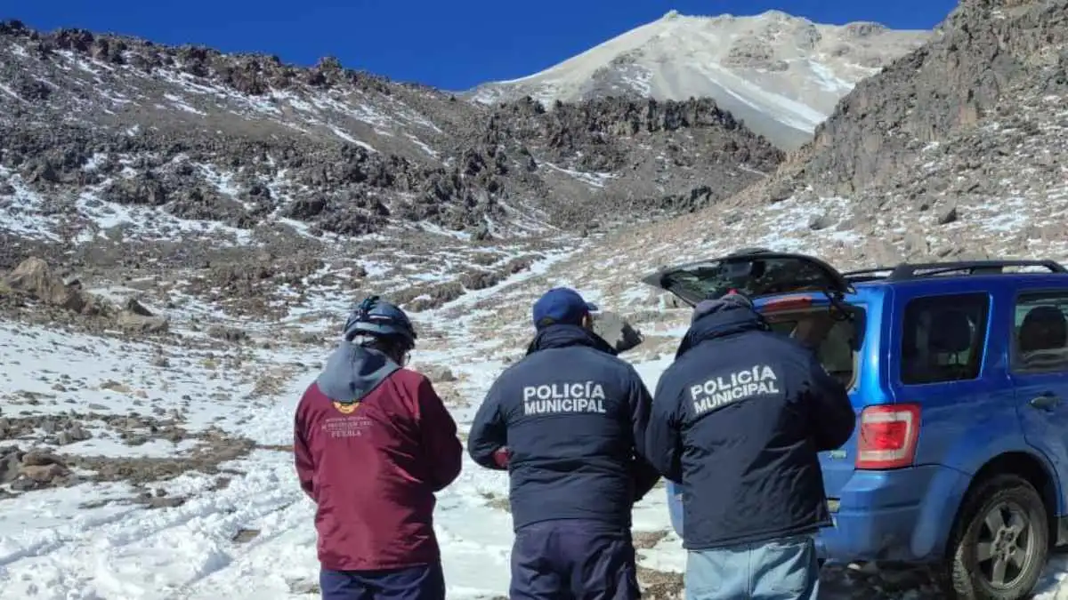 Rescatan a otros tres alpinistas extraviados en Pico de Orizaba: falta el guía