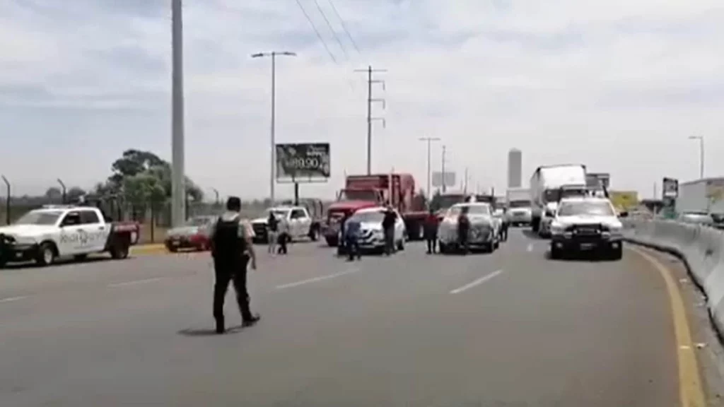 Traileros bloquearán la México-Puebla, Puebla-Orizaba por inseguridad ¡Precaución!