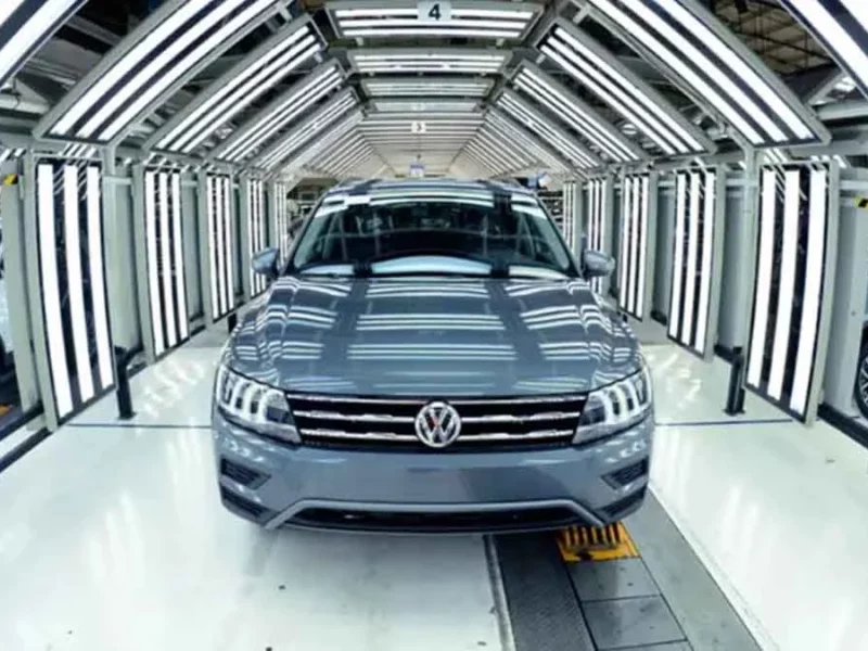 Volkswagen invertirá 942 millones de dólares en nave de autos
