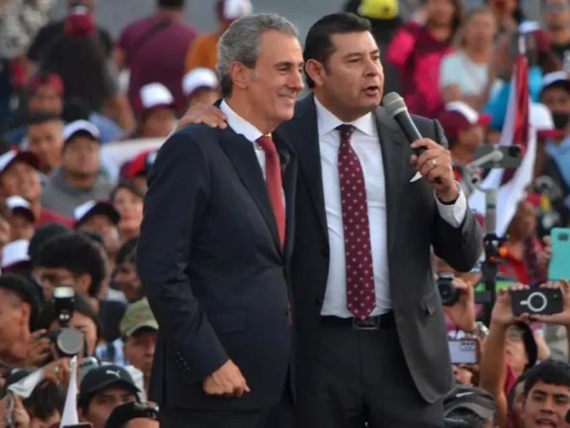 Armenta inicia campaña con Pepe Chedraui en Zócalo de Puebla en primer minuto del 31 de marzo