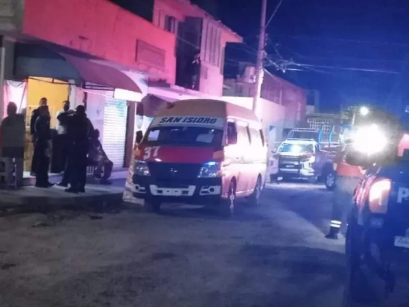 Asesinan a balazos a un hombre mientras cenaba en una taquería de Tehuacán