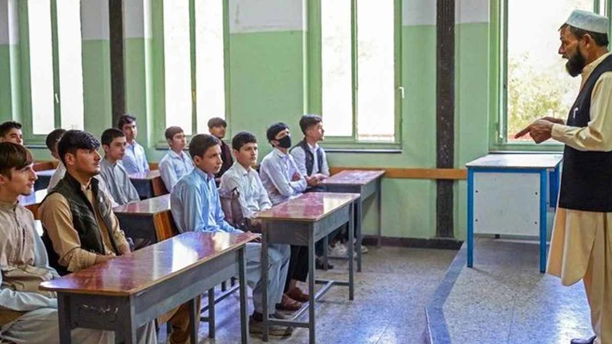 Afganistán: en donde las niñas tienen prohibido ir a clases, ¿por qué?