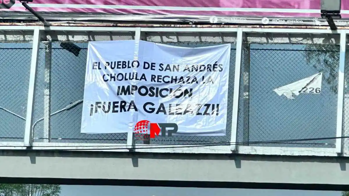 Colocan mantas contra designación de Galeazzi en San Andrés Cholula