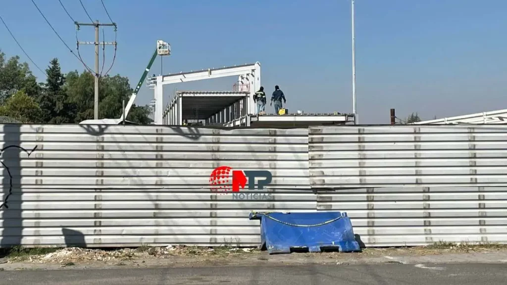 Delimitan pasillos para taquillas en CETRAM, nueva central camionera del sur de Puebla