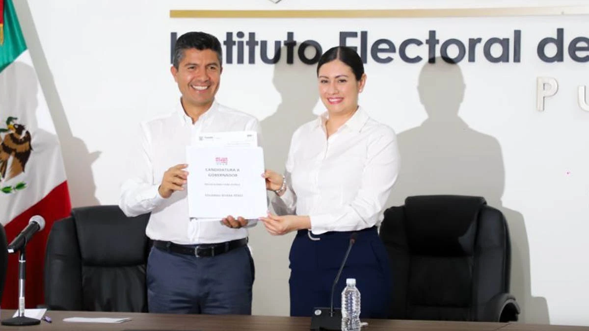 Eduardo Rivera da su voto de confianza al IEE tras registrarse como candidato