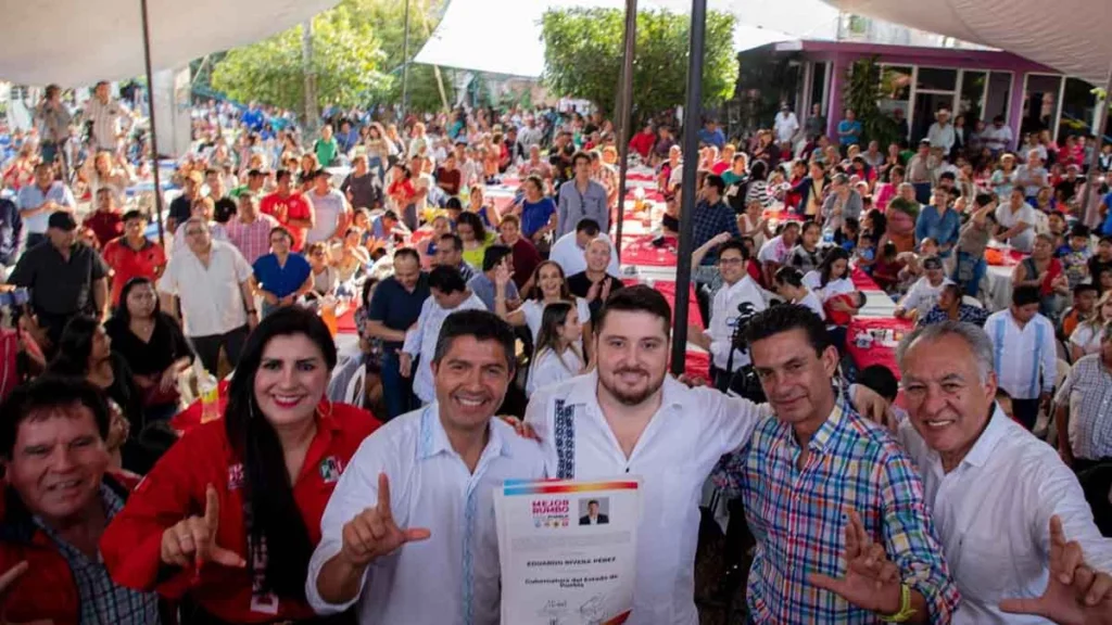 “No le tengo miedo a Morena”: Eduardo Rivera al recibir constancia de candidato en Sierra Norte