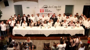 PSI presenta orgulloso a Inés Saturnino e hija de 'El Toñín', “no le dieron la mano a El Chapo”