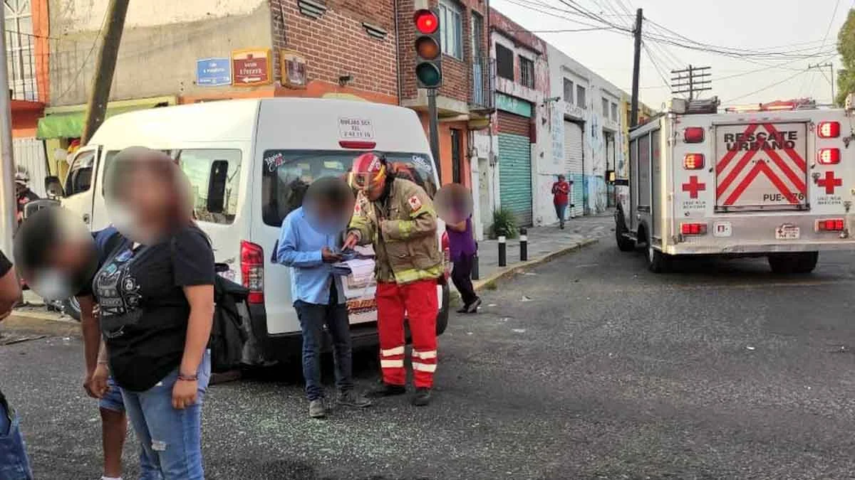 Nueve lesionados deja choque de combi de la ruta 64C en San Miguelito