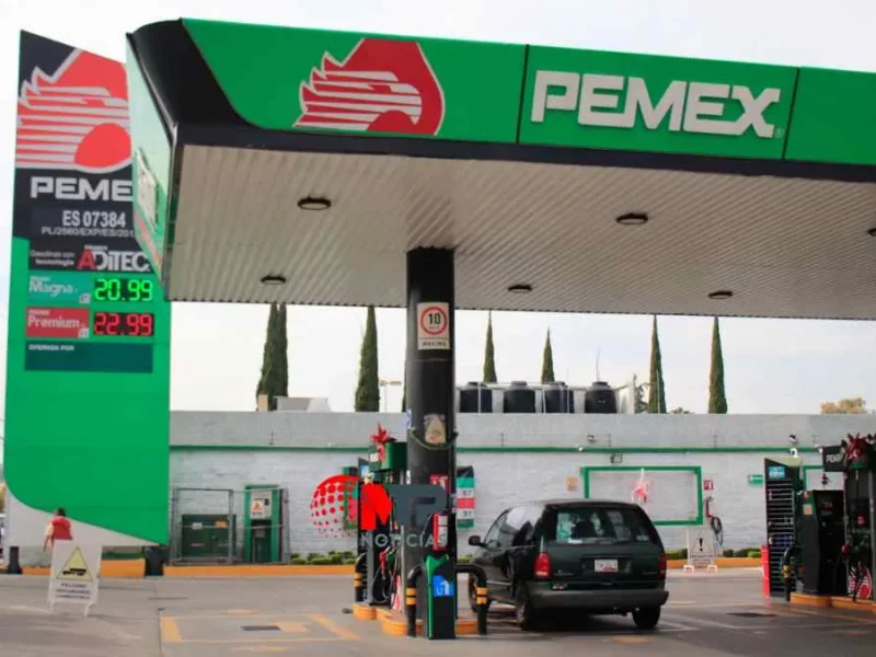 Aumentaron 5.7 pesos los precios de gasolina en Puebla en gobierno de AMLO