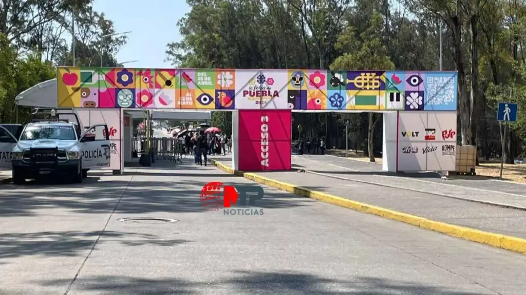Cony viaja 9 horas para ver a Carlos Rivera en Feria de Puebla 2024