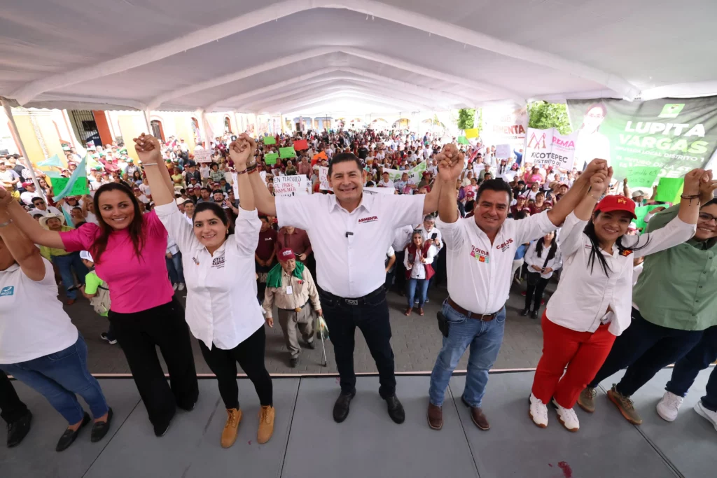 Armenta y Eduardo Rivera en Xicotepec: se retan a debates y se responsabilizan de inseguridad
