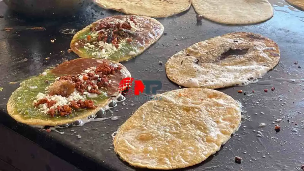 Feria de la Gordita en La Resurrección 2024: bandera con queso y chicharrón, la preferidas