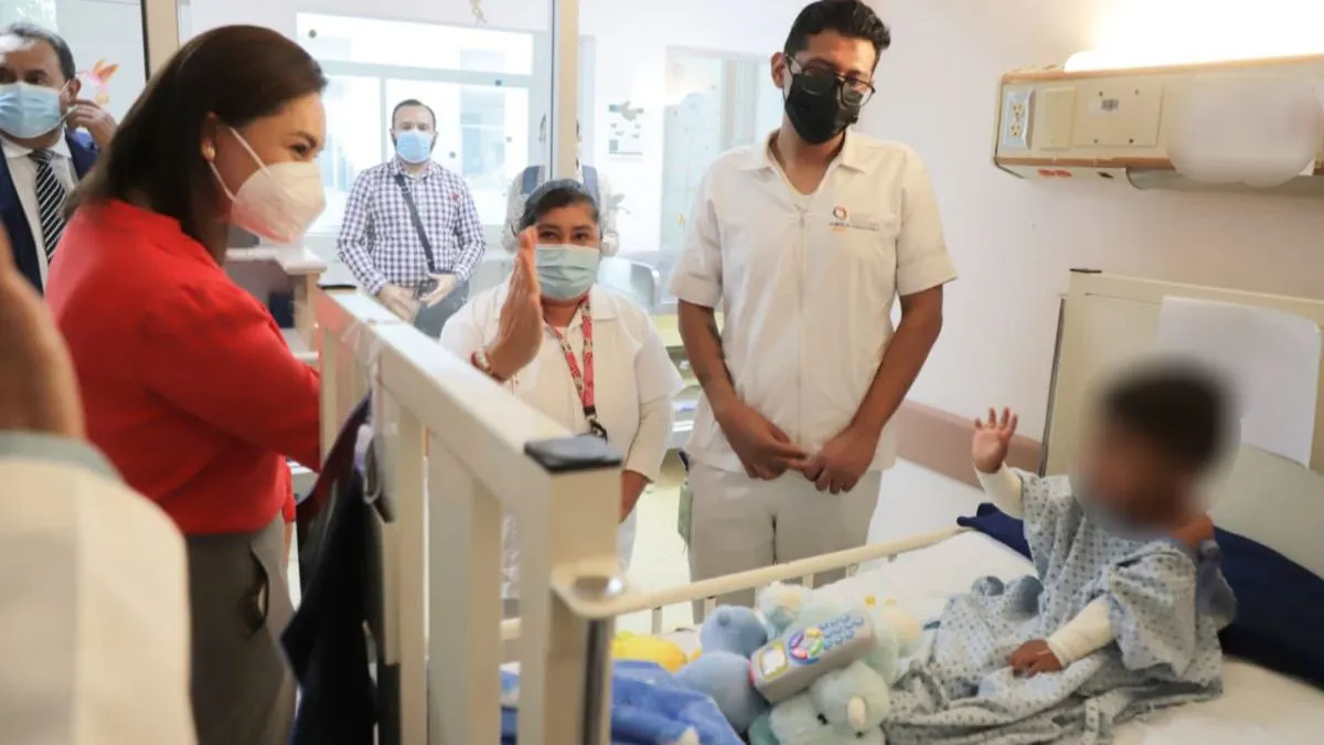 Gaby Bonilla visita a bebé que abandonaron en La Loma, así va su recuperación