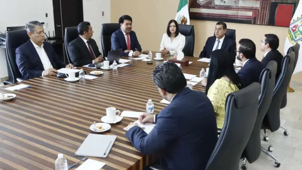 Gobierno estatal e IEE definen protocolo para atención a candidatos tras ataques directos en Puebla
