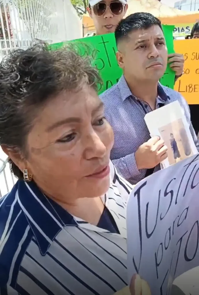 Madre de Héctor Morales, detenido en Tehuacán.