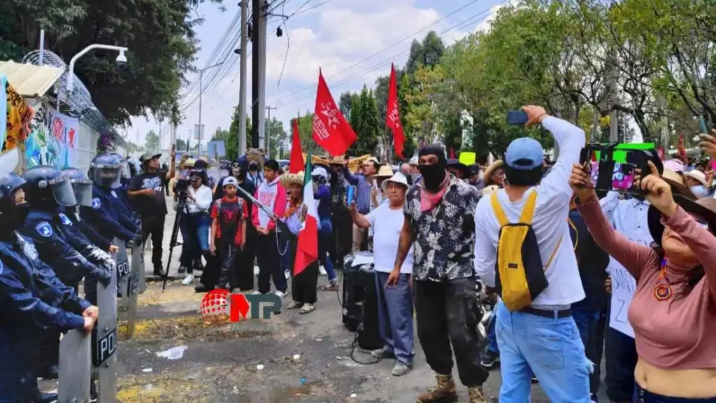 Bloquean la Recta a Cholula, exigen cierre definitivo del relleno sanitario intermunicipal