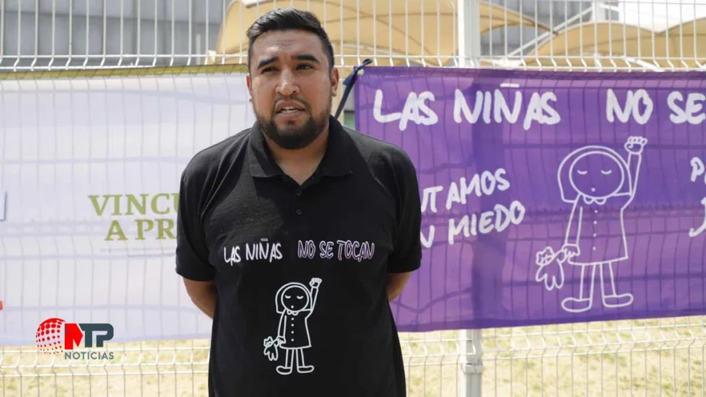 Exigen sentencia contra César Ares, el maestro de música que abusó de menor en Puebla