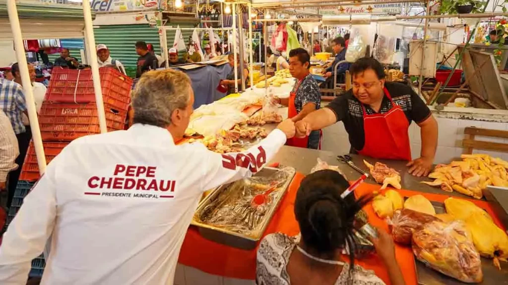Respaldan locatarios del mercado La Acocota a Pepe Chedraui