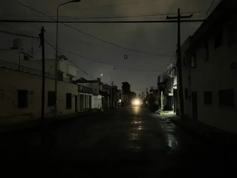 Colonias y municipios de Puebla reportan apagones y esta es la razón
