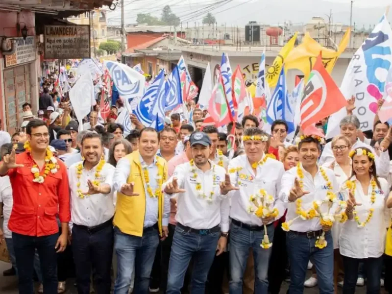 Eduardo Rivera cierra campaña con Marko Cortés en Huauchinango