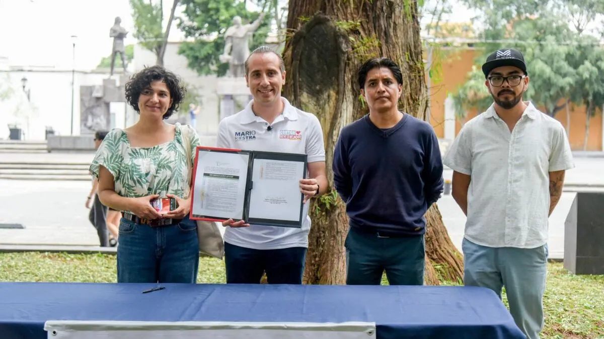 Mario Riestra firma compromisos por los árboles y áreas verdes