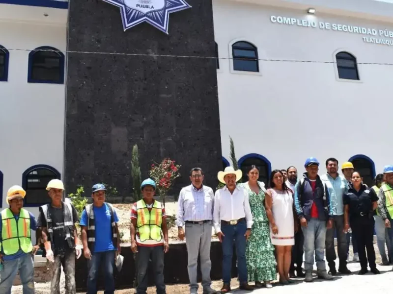 Sergio Salomón supervisa obras en Puebla