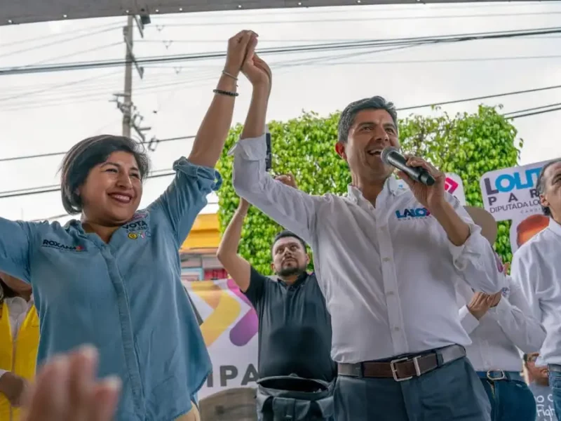 Un mercado y una planta tratadora promete Roxana Luna en Momoxpan