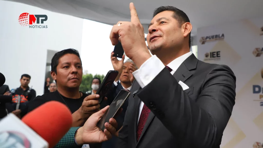 “Candidato del PRI”, “Armentira”, “esquirol”: las frases del debate en Puebla
