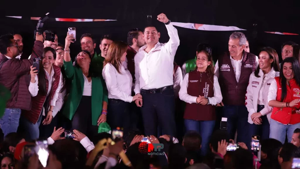 Armenta acelera en Puebla capital: realiza tres veces más eventos que Eduardo Rivera 